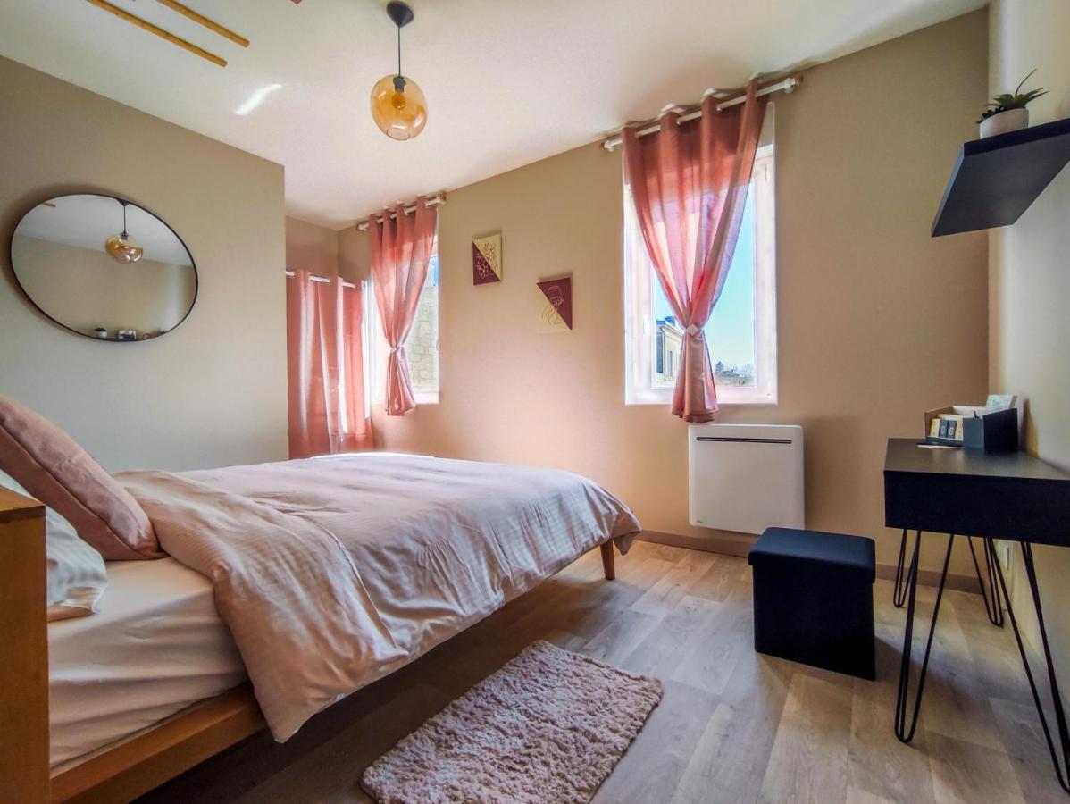 Chaleureux appartement à deux pas du centre-ville de Castillon, de la Dordogne et proche Saint-Emilion Esterno foto