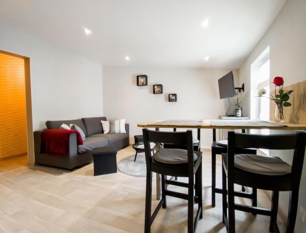 Chaleureux appartement à deux pas du centre-ville de Castillon, de la Dordogne et proche Saint-Emilion Esterno foto